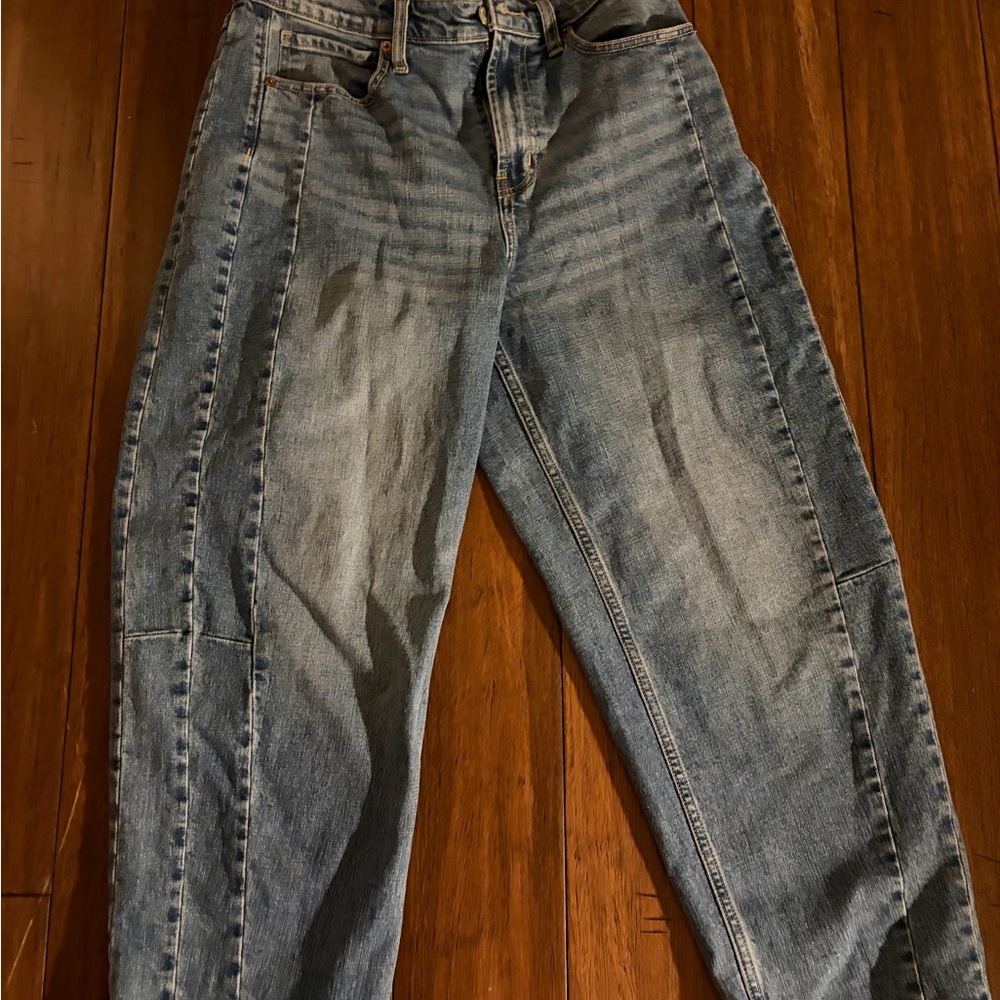 Old Navy High-Rise Barrel Leg Jeans - Blue